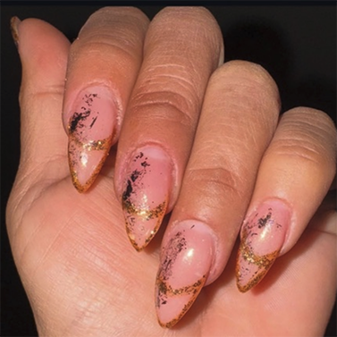 nails