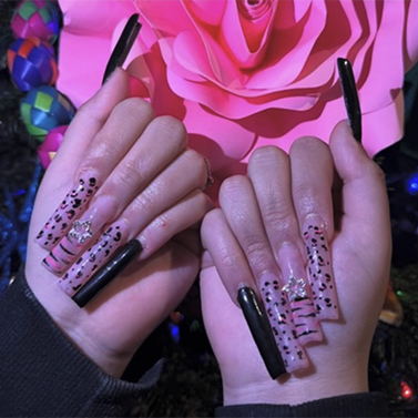 nails